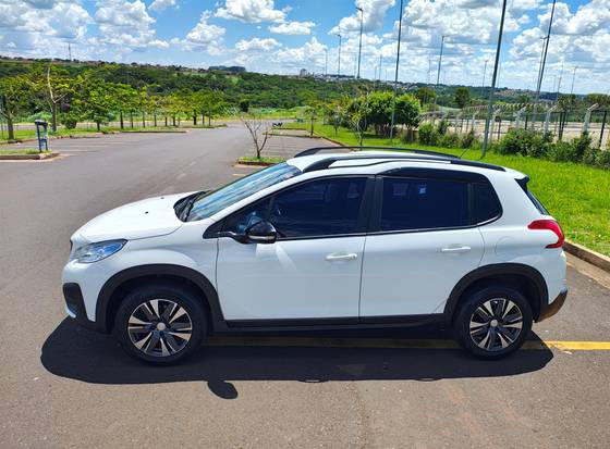PEUGEOT 2008 1.6 16V FLEX ALLURE 4P AUTOMÁTICO